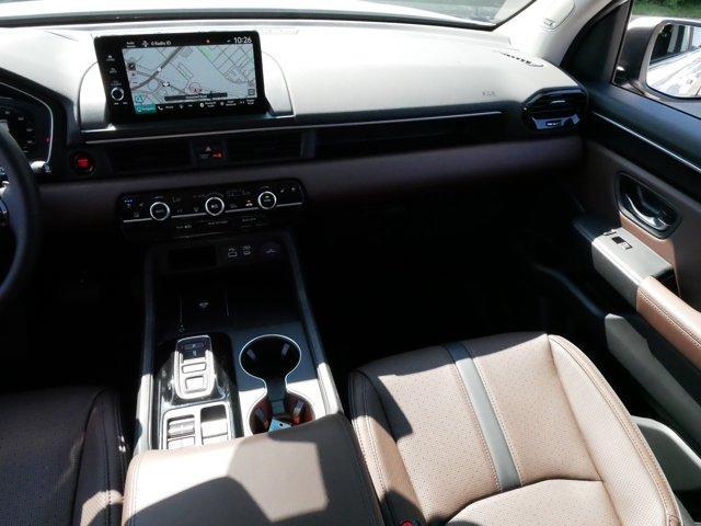 used 2025 Honda Pilot car, priced at $49,895