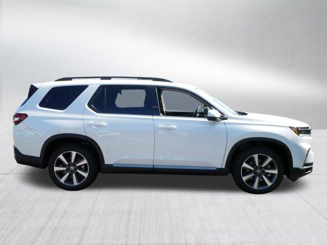 used 2025 Honda Pilot car, priced at $49,895