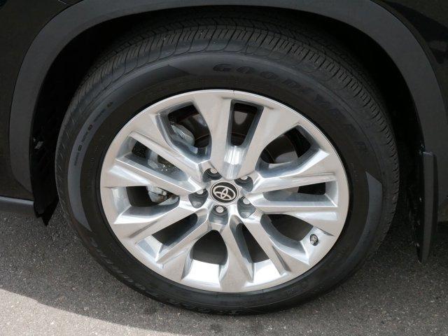 used 2024 Toyota Highlander car, priced at $46,495