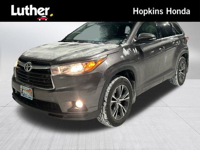 used 2016 Toyota Highlander car, priced at $20,995