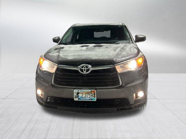 used 2016 Toyota Highlander car, priced at $20,995