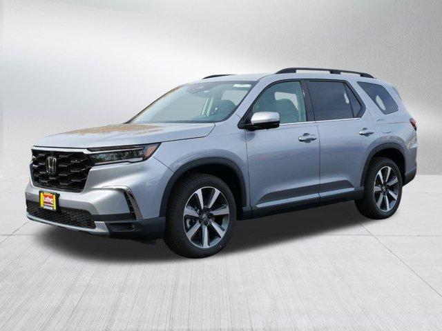 new 2025 Honda Pilot car, priced at $50,521