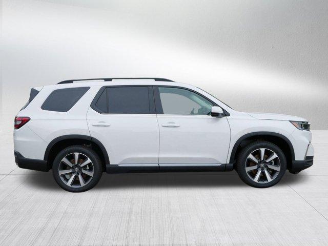 new 2025 Honda Pilot car, priced at $51,021