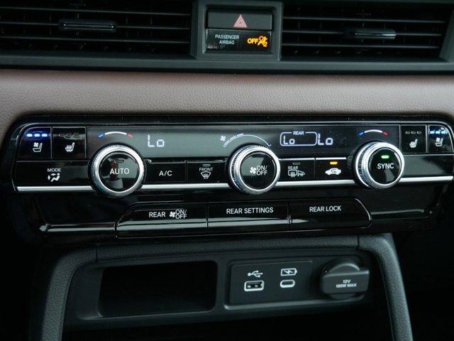 new 2025 Honda Pilot car, priced at $51,021