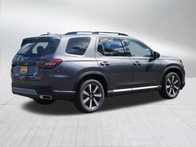 new 2025 Honda Pilot car, priced at $47,618