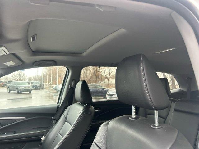 used 2022 Honda Pilot car, priced at $26,995