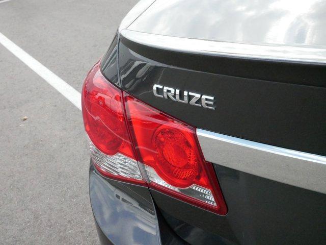used 2014 Chevrolet Cruze car, priced at $9,495
