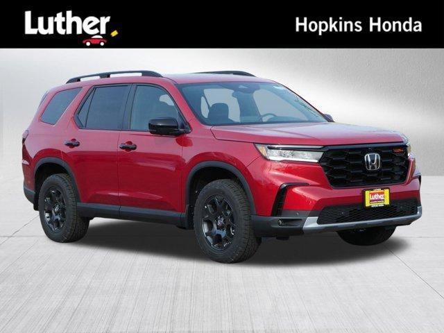 new 2025 Honda Pilot car, priced at $48,580