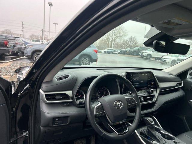 used 2021 Toyota Highlander car, priced at $38,495