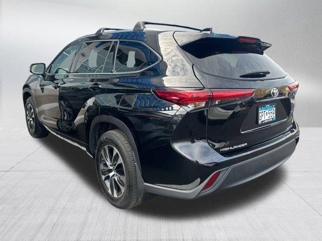 used 2021 Toyota Highlander car, priced at $38,495