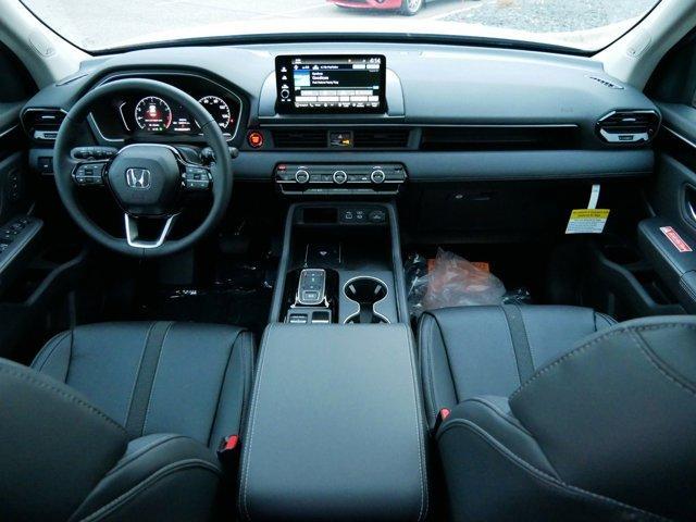 new 2025 Honda Pilot car, priced at $47,618