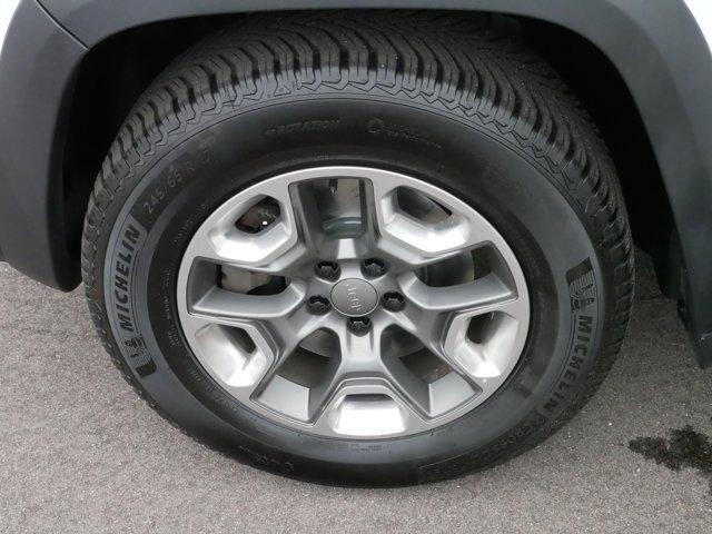 used 2019 Jeep Cherokee car, priced at $14,495