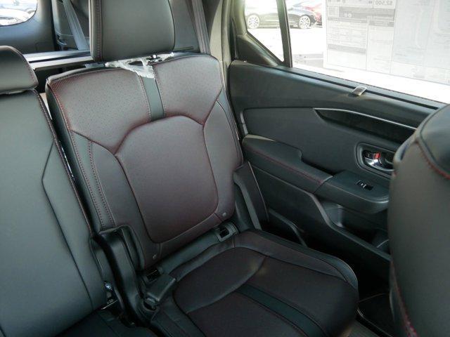 new 2025 Honda Pilot car, priced at $52,673