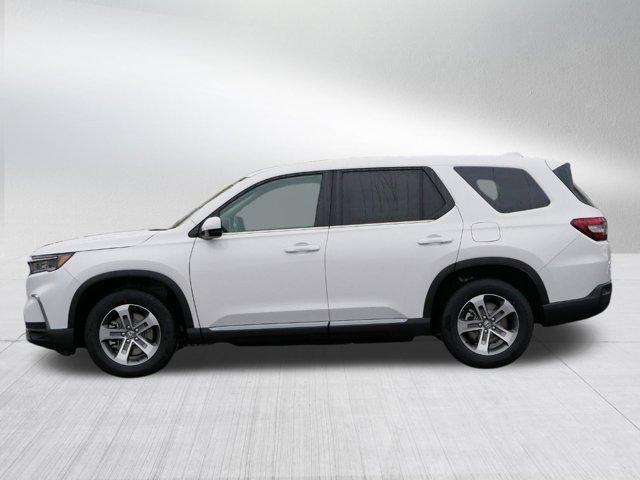 new 2025 Honda Pilot car, priced at $45,690