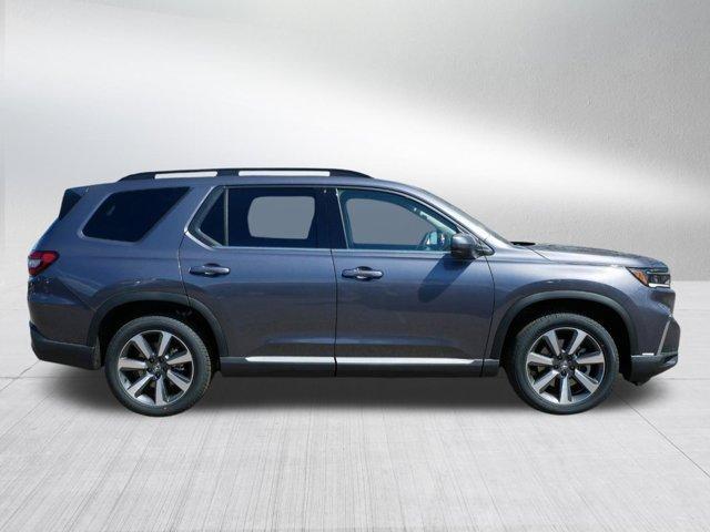 new 2025 Honda Pilot car, priced at $50,521