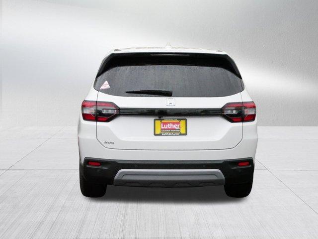 used 2025 Honda Pilot car, priced at $41,995