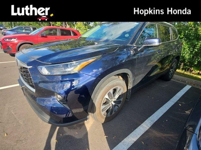 used 2022 Toyota Highlander car, priced at $38,995