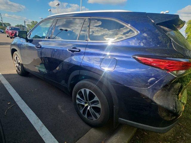 used 2022 Toyota Highlander car, priced at $38,995