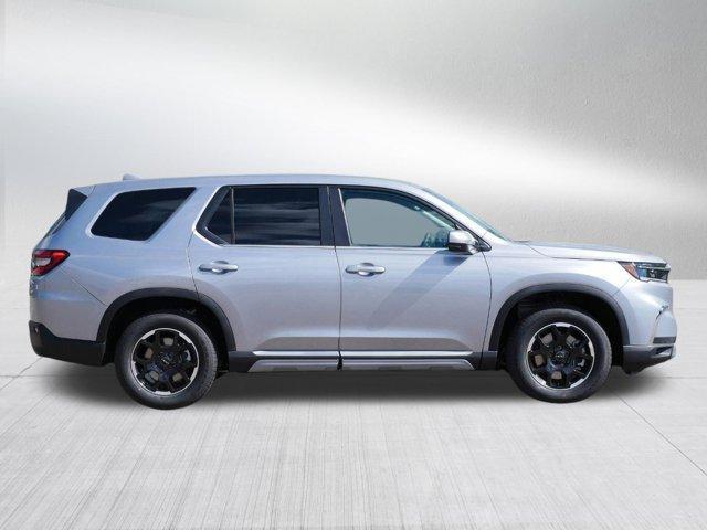 new 2025 Honda Pilot car, priced at $44,560