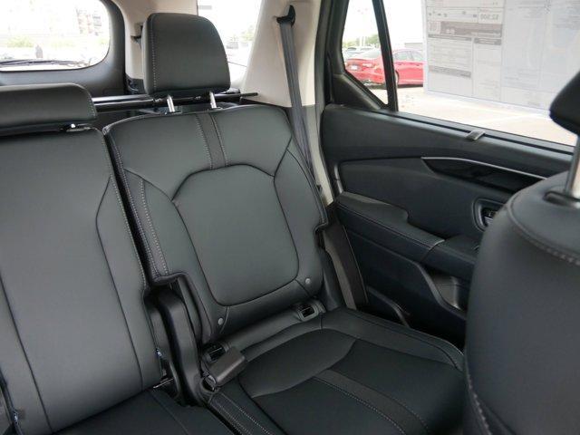 new 2025 Honda Pilot car, priced at $45,790