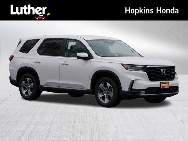 new 2025 Honda Pilot car, priced at $45,790