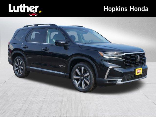 new 2025 Honda Pilot car, priced at $47,618