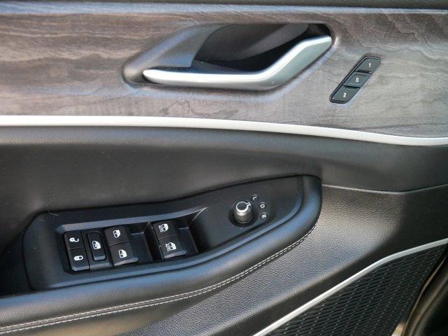 used 2022 Jeep Grand Cherokee car, priced at $34,995