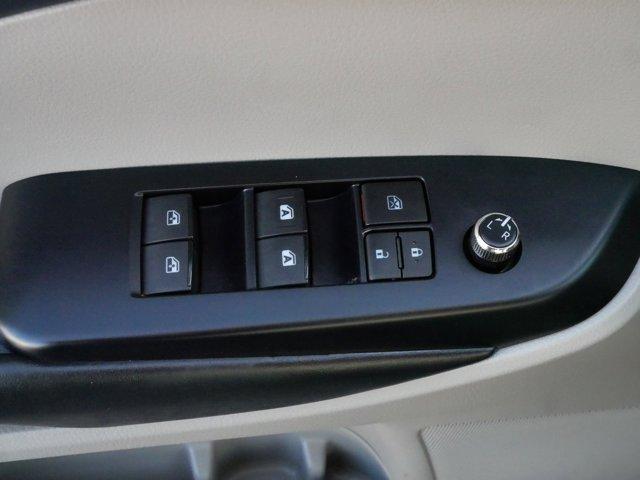 used 2018 Toyota Highlander car, priced at $17,895