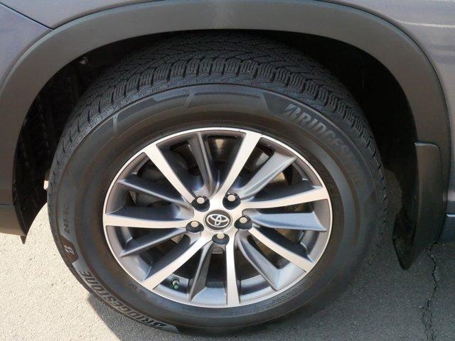 used 2018 Toyota Highlander car, priced at $17,895