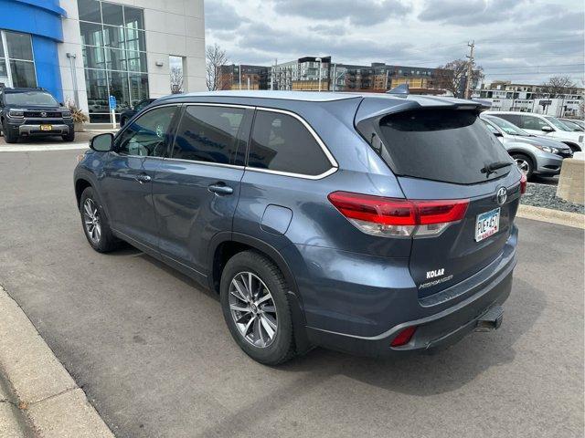 used 2018 Toyota Highlander car, priced at $17,895