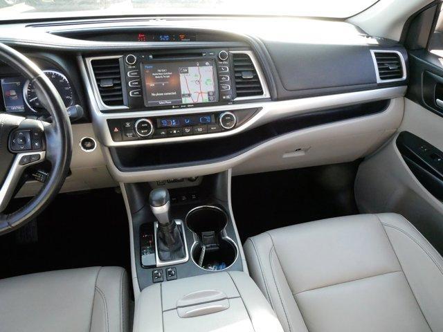 used 2018 Toyota Highlander car, priced at $17,895