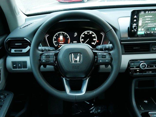 new 2025 Honda Pilot car, priced at $47,573