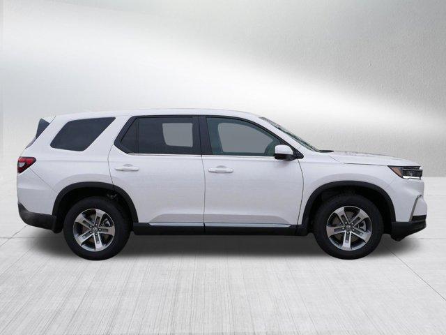 new 2025 Honda Pilot car, priced at $45,060