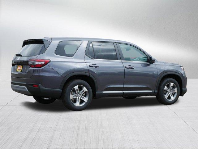 new 2025 Honda Pilot car, priced at $45,310