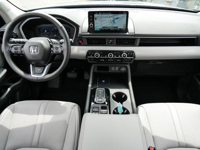 used 2025 Honda Pilot car, priced at $50,295