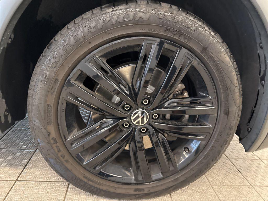 used 2022 Volkswagen Tiguan car, priced at $19,999