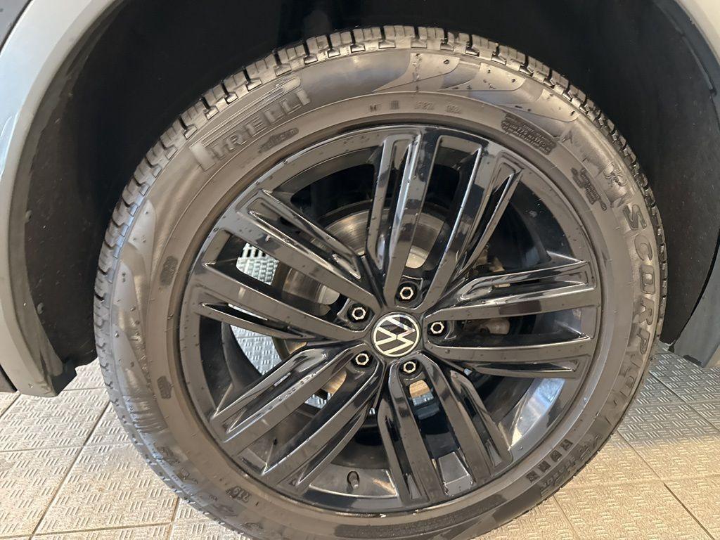 used 2022 Volkswagen Tiguan car, priced at $19,999