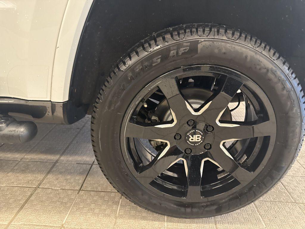 used 2018 Jeep Grand Cherokee car, priced at $17,995