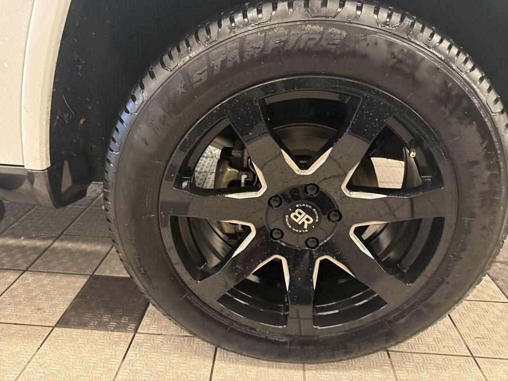 used 2018 Jeep Grand Cherokee car, priced at $17,995