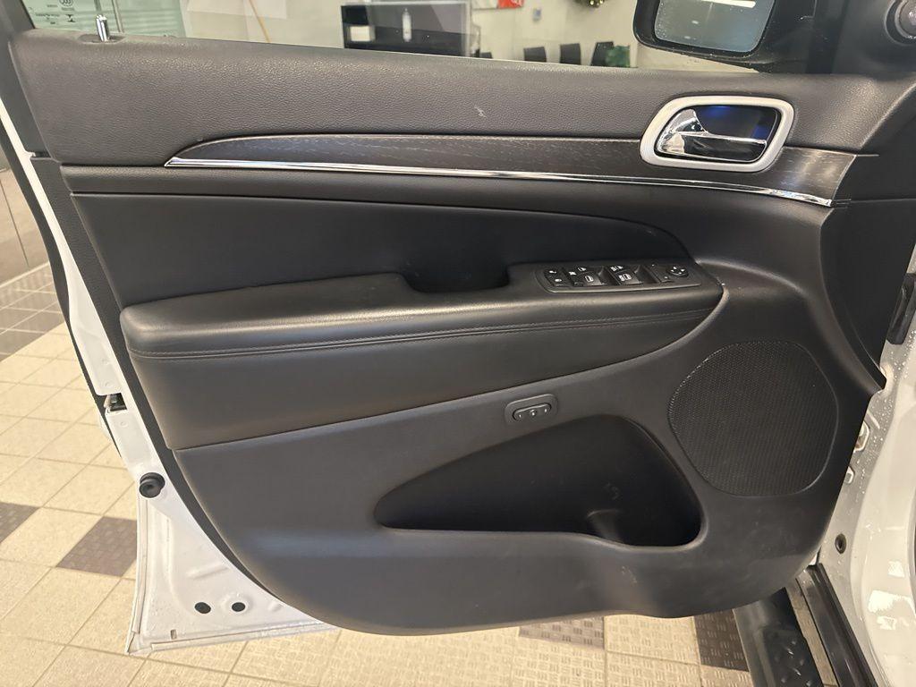 used 2018 Jeep Grand Cherokee car, priced at $17,995