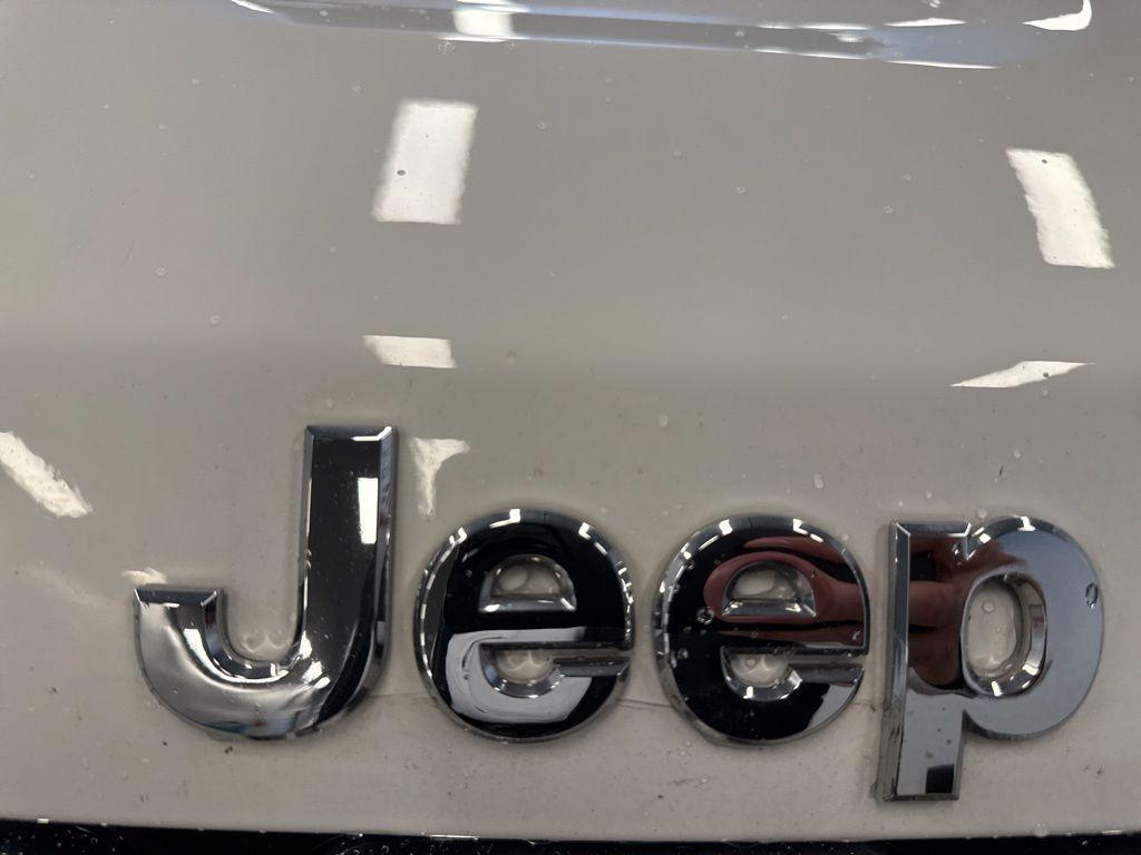 used 2022 Jeep Grand Cherokee WK car, priced at $26,695