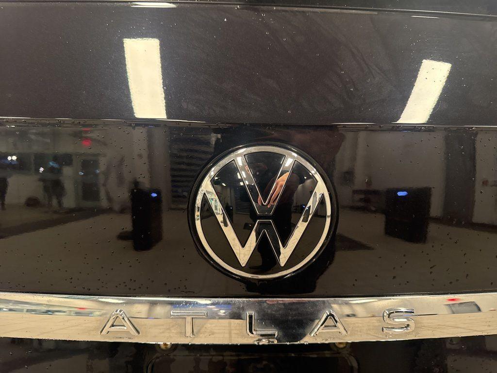 used 2022 Volkswagen Atlas car, priced at $29,995