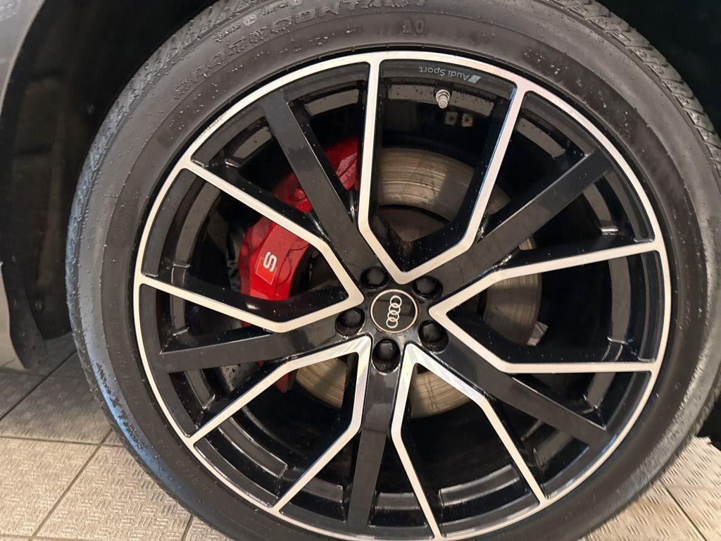 used 2022 Audi SQ8 car, priced at $68,995