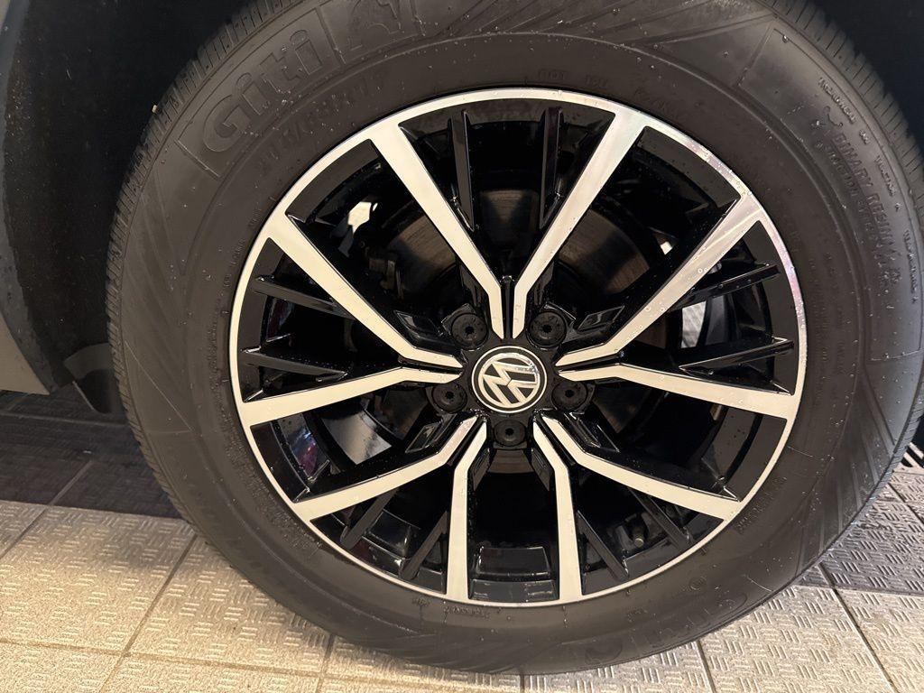 used 2021 Volkswagen Tiguan car, priced at $19,895