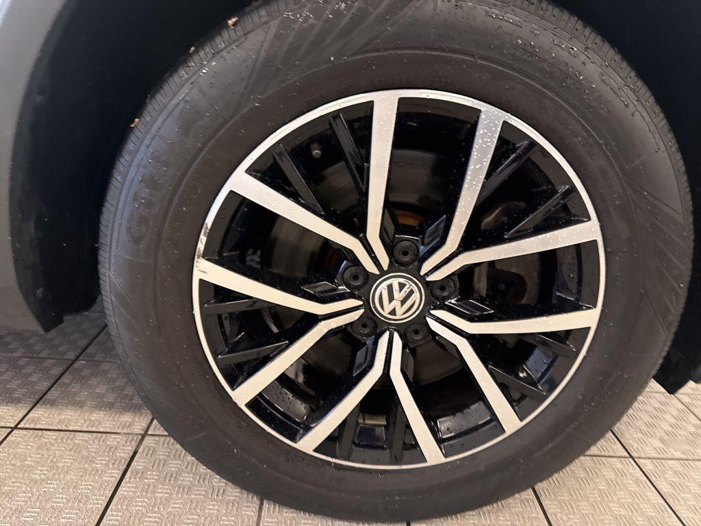 used 2021 Volkswagen Tiguan car, priced at $19,895
