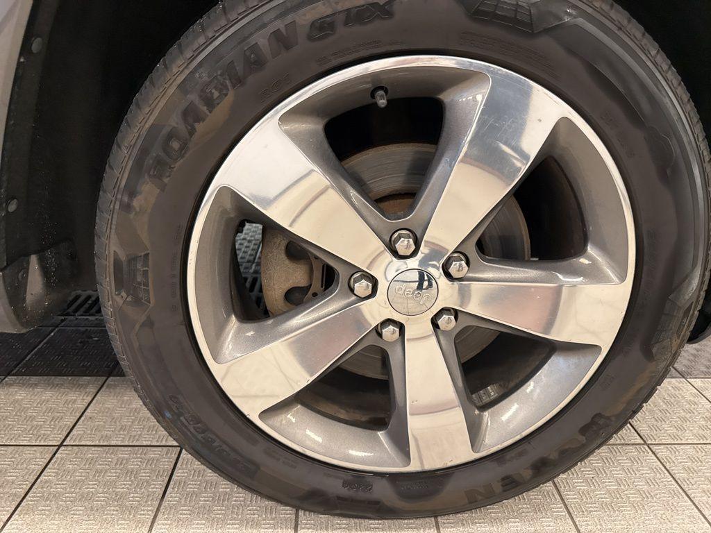 used 2015 Jeep Grand Cherokee car, priced at $13,995