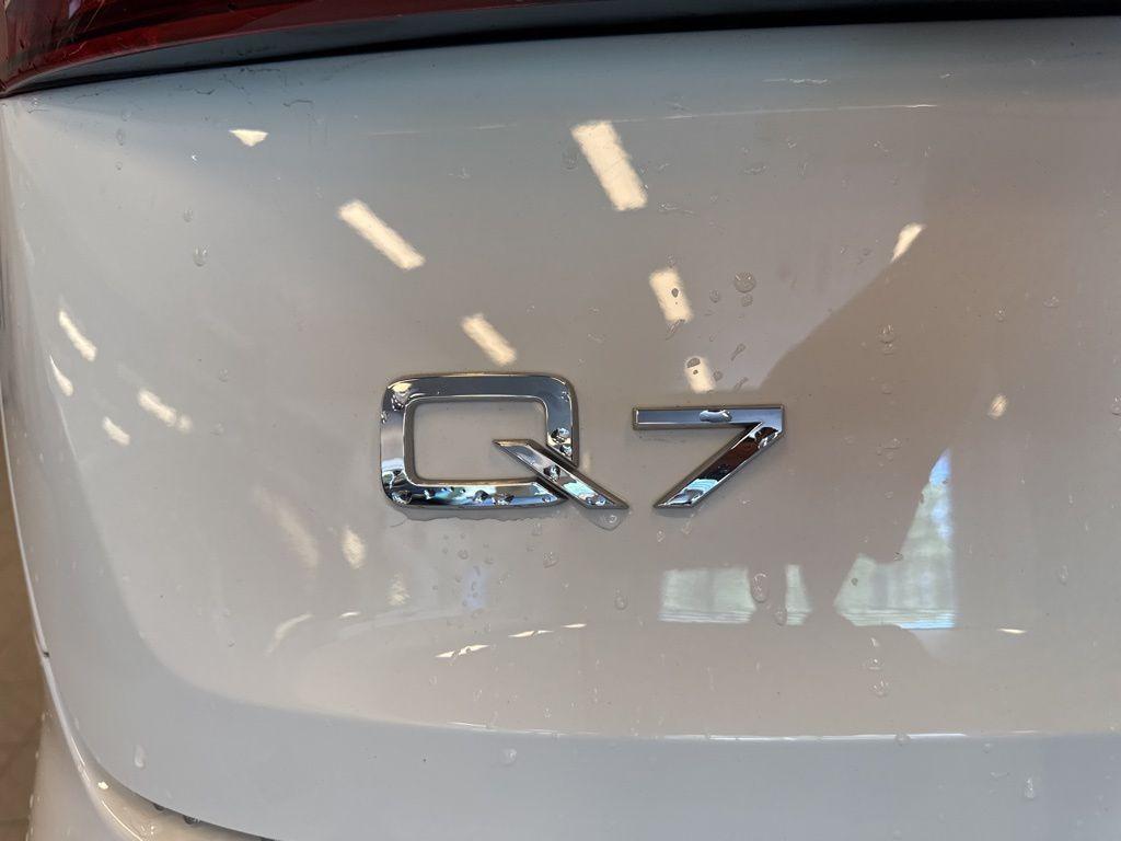 used 2022 Audi Q7 car, priced at $40,995