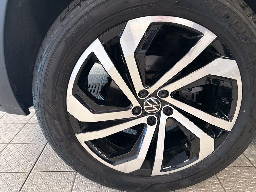 used 2023 Volkswagen Atlas Cross Sport car, priced at $31,990