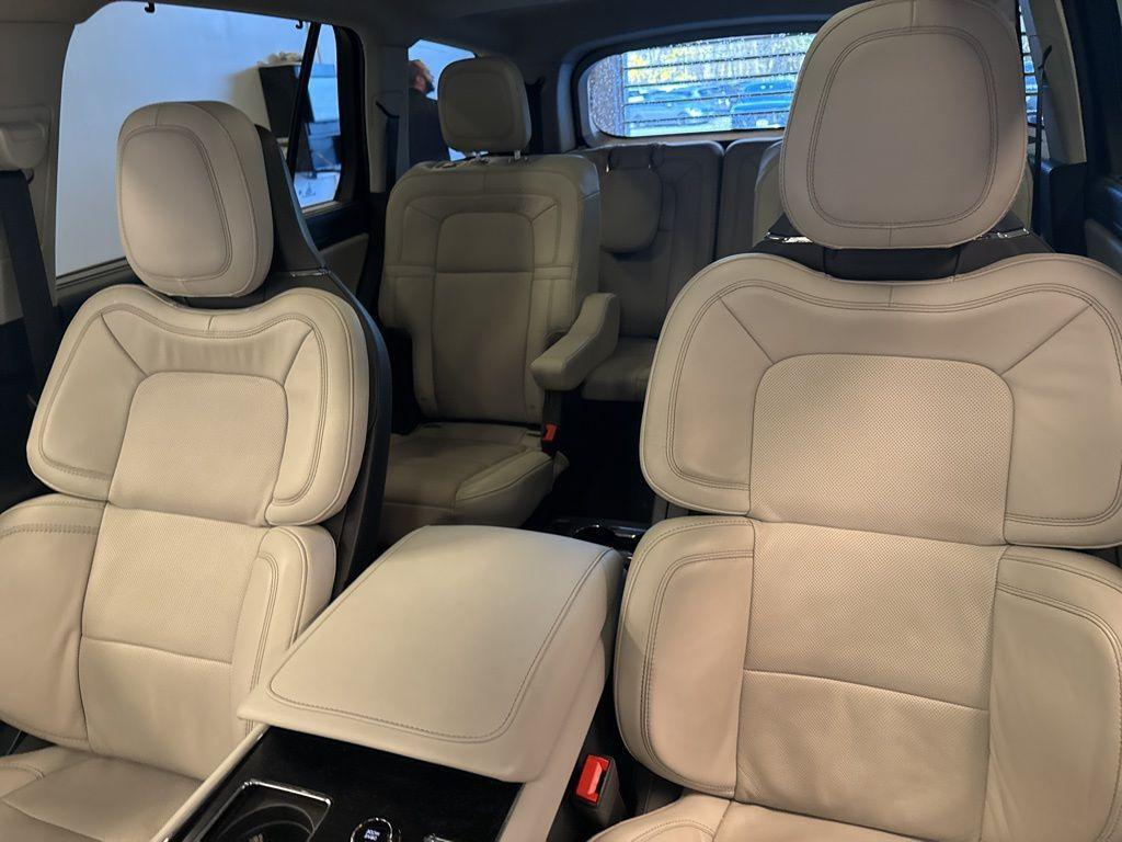 used 2025 Lincoln Aviator car, priced at $66,995