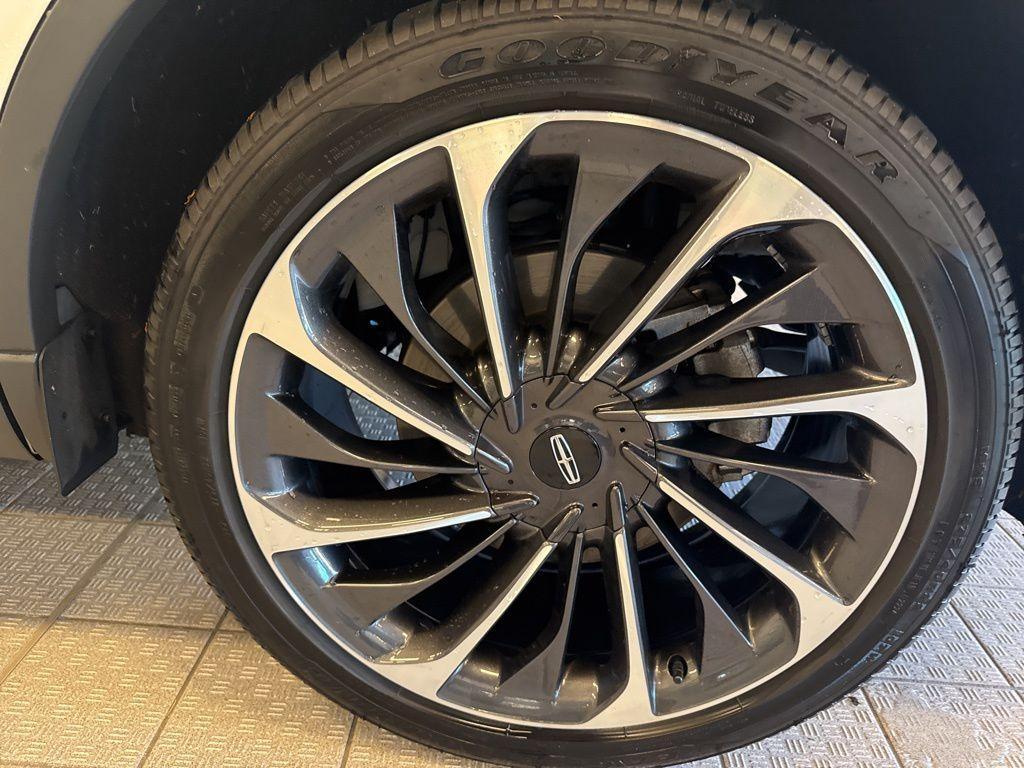 used 2025 Lincoln Aviator car, priced at $66,995